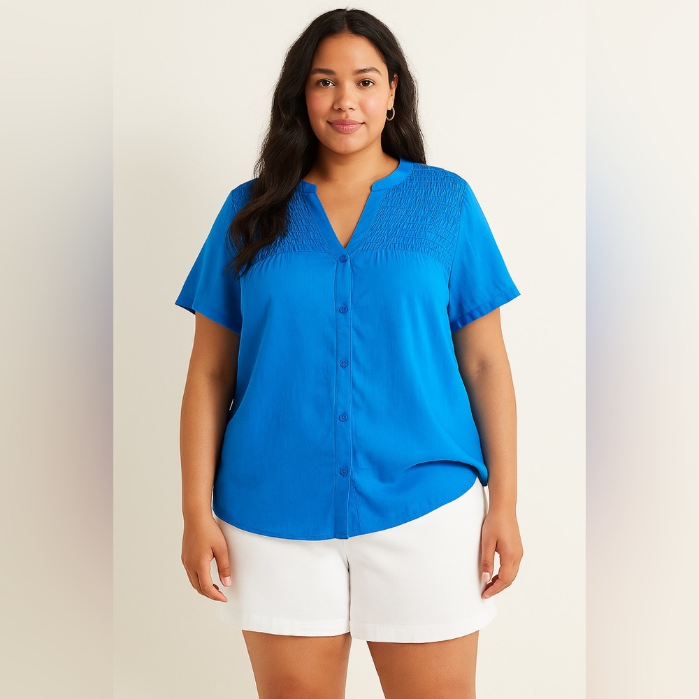 Lane Bryant Women’s 18/20 blue short sleeve smocked v-neck lightweight top